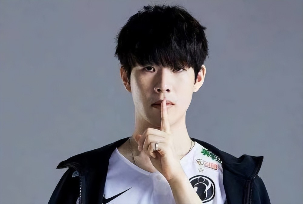 巴西博主：FURIA正接触s1mple以取代FalleN